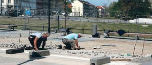 Sisyphos-Arbeit. Vielleicht hält das Pflaster im zweiten Versuch.