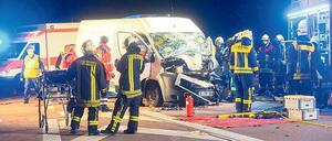 Verplombte Fracht. Die Feuerwehrleute aus Nuthetal wussten nichts von dem Gefahrgutpaket.