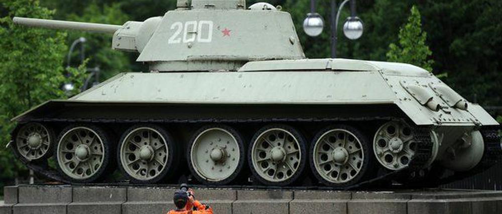 Ein russischer Panzer in der Hauptstadt als Touristenattraktion.