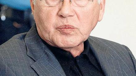 Lebenslänglich. Der Ex-Bürgermeister von Ludwigsfelde Heinrich Scholl ist wegen Mordes an seiner Ehefrau zu einer lebenslangen Haftstrafe verurteilt worden.