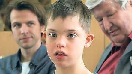 Filmstars. Der neunjährige Robby spielt den Zirkusartisten Benni, der den Hausmeister Helmut Kraus wieder mit seiner Familie versöhnt.