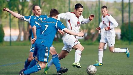 War kaum zu halten. Mirsad Stollaj bezwang die Potsdamer Kickers zwar nicht im Alleingang, aber der Teltower Stürmer hatte maßgeblichen Anteil am klaren Erfolg seiner Mannschaft.