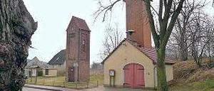 Die Türme. Sie sind für die Fresdorfer ortsbildprägend.