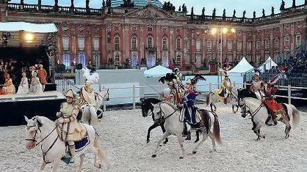 Festliches Barock. Bereits 2012 gastierte die Pferdeoper in Sanssouci.