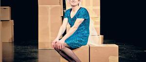 Wie zu Shakespeares Zeiten: Alle Rollen, selbst die weiblichen, werden bei der Kompanie „Shakespeare und Partner“ von Männern besetzt. Ob sich das auch bei Brechts „Der gute Mensch von Sezuan“ bewährt?