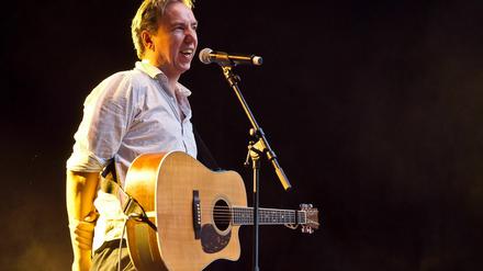 Ob mit oder ohne Gitarre: Olli Schulz redet gern.