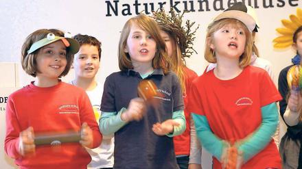 Ode an den Lenz: Schüler sangen zum Wettbewerbsauftakt Frühlingslieder.
