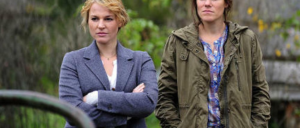 Fritzi Haberlandt (rechts) und Maria Simon im neuen RBB-Polizeiruf.