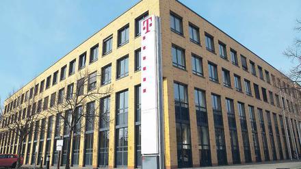 Zu vermieten. In diesem Haus in der Comcity wäre ein Büro für die Stadtmitarbeiter frei. Allerdings kostet es rund 20 Euro pro Quadratmeter – zu viel, wie einige Stadtverordnete meinen.