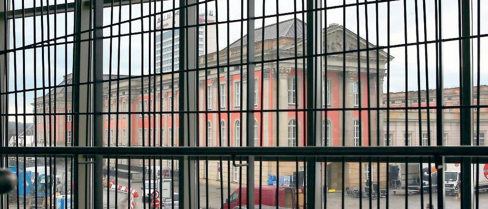 Hinter Gittern. Bald soll es freie Sicht auf den Alten Markt geben.