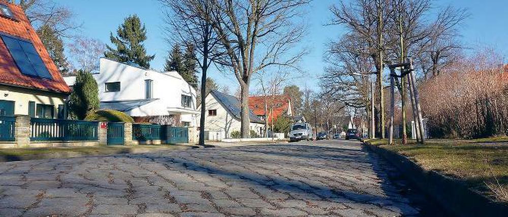 Immer teurer. Häuslebauer müssen in der Kleinmachnower Medonstraße 90 Euro mehr je Quadratmeter Bauland zahlen als noch vor einem Jahr. Die Straße gilt mit einem Quadratmeterpreis von 380 Euro als das teuerste Pflaster im gesamten Landkreis Potsdam-Mittelmark.