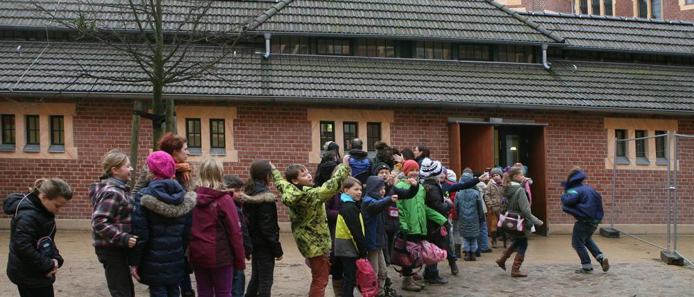 Sie haben am Ende wohl das Nachsehen: Weil die Potsdamer Parteien im Kommunalwahlkampf keine Steuererhöhungen riskieren wollen, droht die Finanzierung der dringend benötigten neuen Schulen zu platzen.