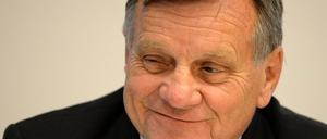 Ihr könnt mir gar nix.... Flughafen-Chef Hartmut Mehdorn macht, was er will.