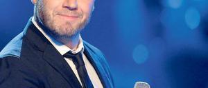 Kann auch schick im Anzug singen: Gary Barlow, die Stimme der britischen Boygroup Take That, war am Sonntag in Potsdam. In der BB- Radio-Garage traf er auf einhundert zumeist weibliche Fans, die ihre Karten im Radio gewonnen hatten.