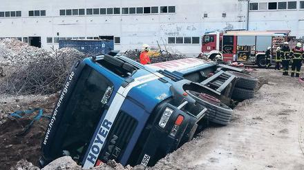 Abgerutscht. Der Tankwagen.