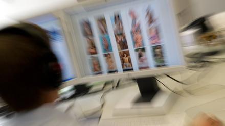 Die Verdachtsfälle wurden von der Zentralstelle für Internetkriminalität übermittelt.
