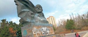 Massiv gewehrt. Anwohner kämpften dafür, Häuser und Park um das Denkmal für den Politiker Ernst Thälmann zu erhalten. Auch ein Kulturzentrum gehört dazu.