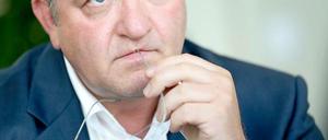 Soll jetzt die Affäre erklären: Innensenator Henkel.