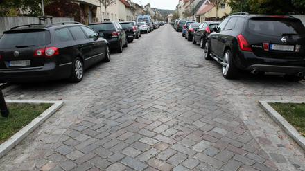 Ob sie wirklich richtig stehen? Falschparker bescheren dem Land die größten Bußgeld-Einnahmen.