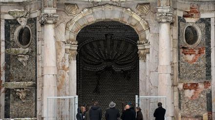 Geld für die Grotte. Fernsehmoderator Günther Jauch spendet mal wieder für seine Stadt: Potsdam.