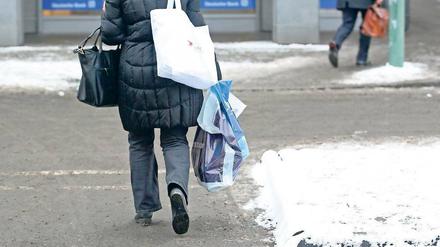 Aber bitte nur werktags. Die Potsdamer Händler fühlen sich von der Stadt im Stich gelassen, weil diese nun doch nur sechs statt neun verkaufsoffene Sonntage erlauben will. Die Verwaltung hätte sich dem Land widersetzen und mehr Mut zeigen sollen, finden die Verbände.