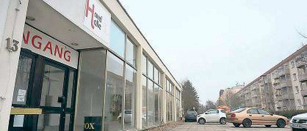 Abriss geplant. Die Halle an der Elbestraße soll Senioren-Wohnungen weichen.