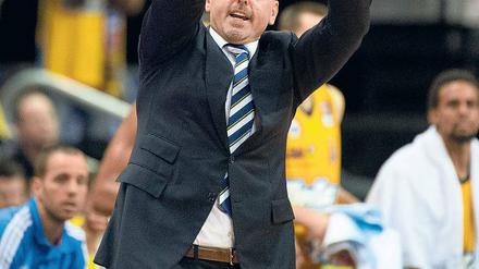 Halt, stop. Sasa Obradovic lehnte im Sommer den Job als Nationalcoach ab.