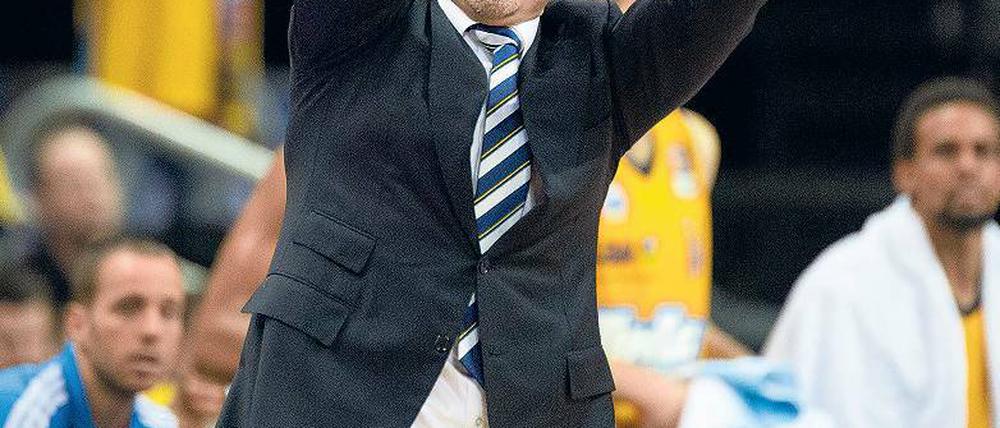Halt, stop. Sasa Obradovic lehnte im Sommer den Job als Nationalcoach ab.
