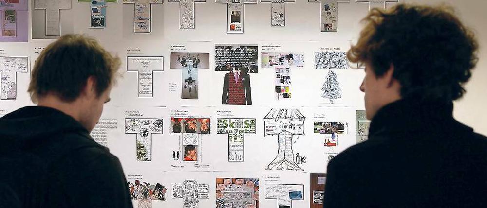 Kreative Denker. An der D-School wird mit bunten Zetteln gearbeitet.