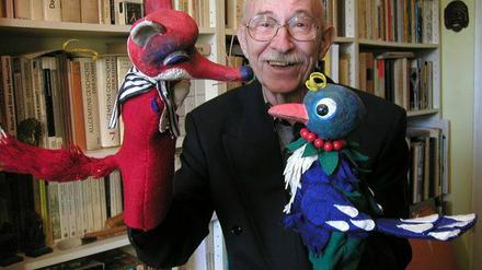 Schroeder mit seinen Erfindungen: Herr Fuchs und Frau Elster.
