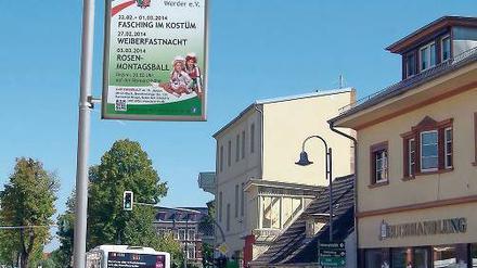 Werbung im Rahmen. Der Service kostet einen Euro pro Plakat und Tag.
