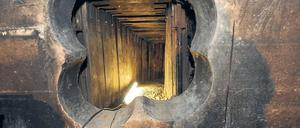 Ganz unten. Vor einem Jahr wurde durch einen Tunnel der Tresorraum der Volksbank in Berlin-Steglitz geknackt.
