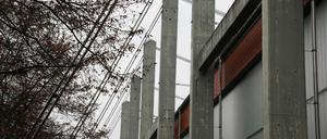 Ende Gelände: Für die Sportler geht am Luftschiffhafen vorerst nichts mehr.