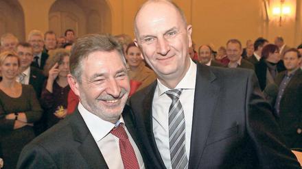 In Feierlaune. Jann Jakobs (l.) mit Ministerpräsident Dietmar Woidke.