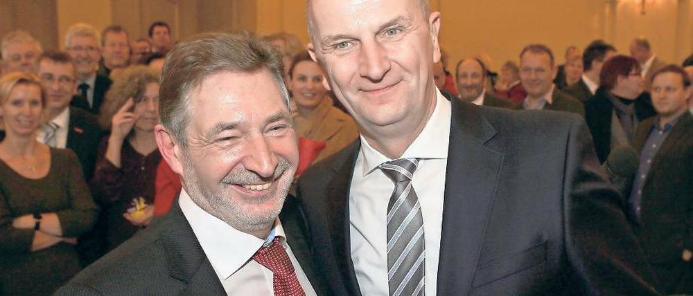 In Feierlaune. Jann Jakobs (l.) mit Ministerpräsident Dietmar Woidke.