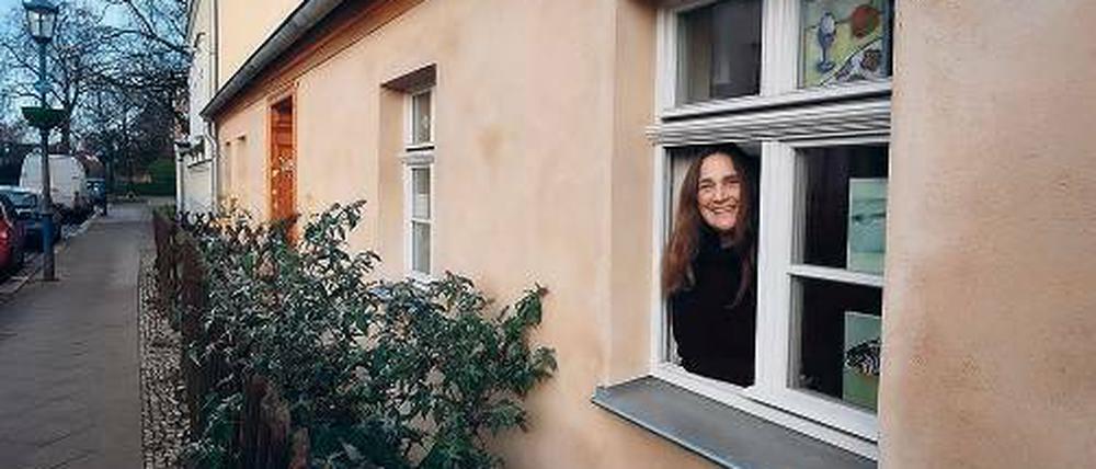 Neues Atelier. Frauke Schmidt-Theilig hat beim Umbau einiges entdeckt.