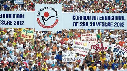 Massenstart beim berühmten Silvesterlauf in São Paulo.