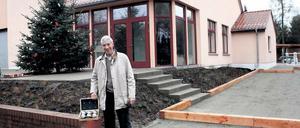 Kugeln des Anstoßes. Michael Schmidt bringt regelmäßig die Seddiner zu einem großen Boule-Turnier zusammen. Bei einer solchen Partie ist die Idee für einen Dorfladen mit Kultur und Freizeitangebot entstanden.