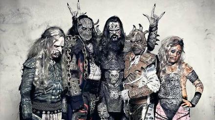 So sehen Sieger aus. Lordi aus Finnland gewannen mit ihrer Musik und irren Kostümen 2006 den Eurovision Song Contest. Jetzt treten sie in Potsdam auf.