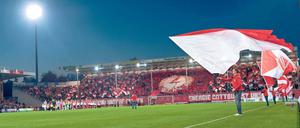 Wider der Abschiedstour. Zweitliga-Schlusslicht Energie Cottbus kämpft um den Klassenerhalt, in der Rückrunde mit personellem Neuzugang.