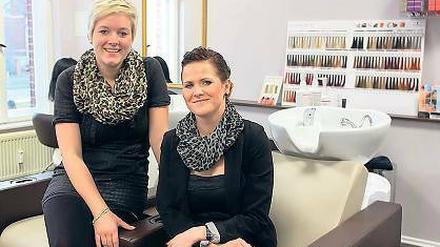 Durchgestartet. Friseurin Grit Müller (r.) gehört zu den 92 Neuunternehmern.