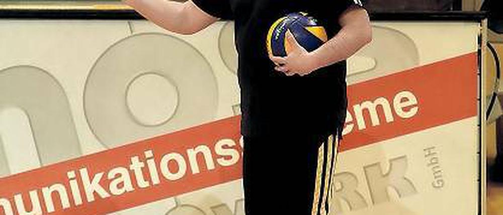 Erfolgstrainer. Alberto Salomoni trainiert seit zweieinhalb Jahren den Volleyball-Erstligisten SC Potsdam, der zur Saisonhälfte auf dem fünften Rang steht.