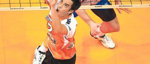 Hoch den Ball. Kawika Shoji überzeugt bei den Berlin Volleys mit seinen Zuspielen.