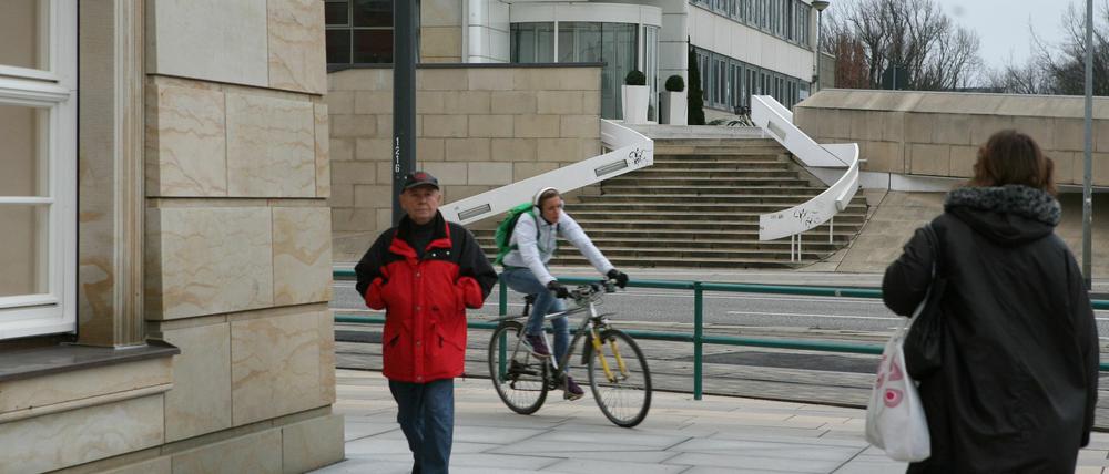 Null Sicht, abschüssiger Weg und die schnellste Möglichkeit, vom Hauptbahnhof in die Innenstadt zu kommen. Unfälle sind da vorprogrammiert.