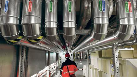 Kein Glanzstück. Im Mängelbericht des BER vom Sommer hieß es über die Entrauchungsanlage von Siemens: „An ca. 70 Prozent aller Kabel und 20 Prozent aller Kabeltrassen ist Handlungsbedarf gegeben.“ Vor diesem Hintergrund stieß die jüngste Äußerung von Siemens-Chef Joe Kaeser in der Region nicht auf Begeisterung.