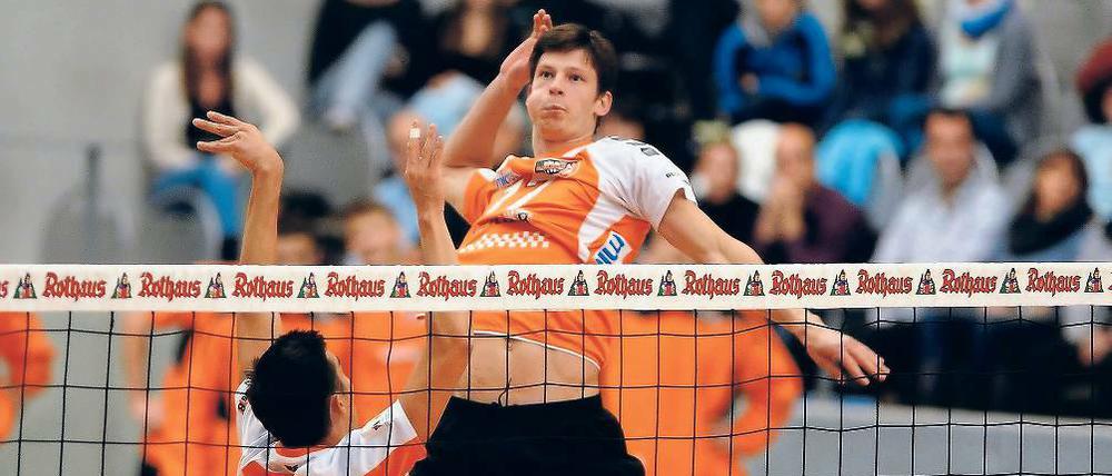 Fokussiert und locker. Blocker Srecko Lisinac wechselte im Sommer zu den Volleys.