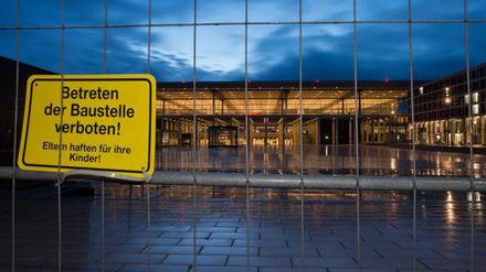 Braucht den jemand? Der neue Hauptstadtflughafen BER ist eine never-ending Baustelle.