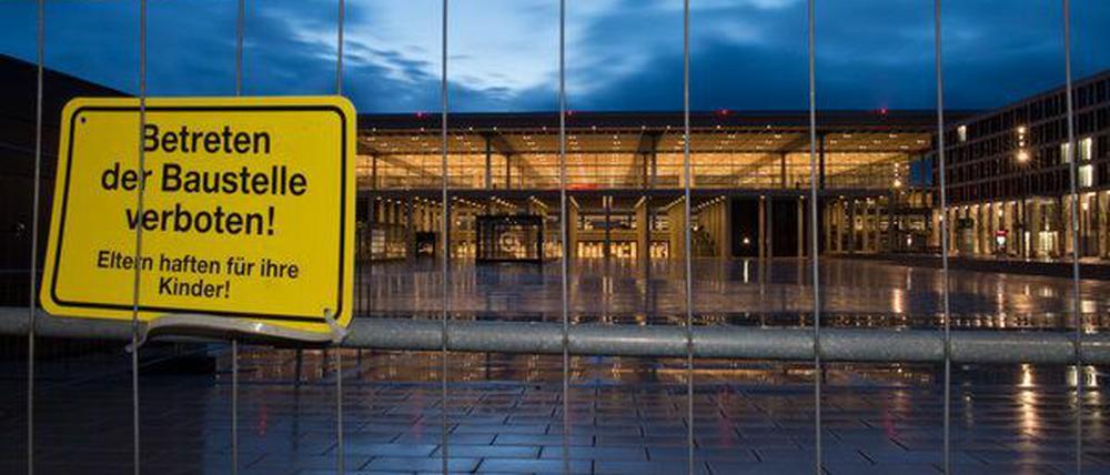Braucht den jemand? Der neue Hauptstadtflughafen BER ist eine never-ending Baustelle.