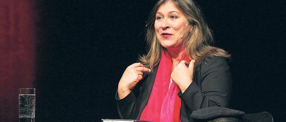 Ochsenblut, kaltes Wassser? Kein Problem für die Schauspielerin Eva Mattes. Nur eines kann sie gar nicht ab: Wenn es irgendwo laut knallt. Beim Tatort-Dreh in Konstanz müssen sie sich deshalb etwas einfallen lassen. Platzpatronen sind tabu.