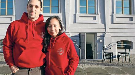 Auf keinen Fall „Sex on the Beach“: Florian Suckrow und Thai Thao Le eröffnen im Kellergewölbe des Knobelsdorff-Haus am Alten Markt ihr „Cafè Art“.